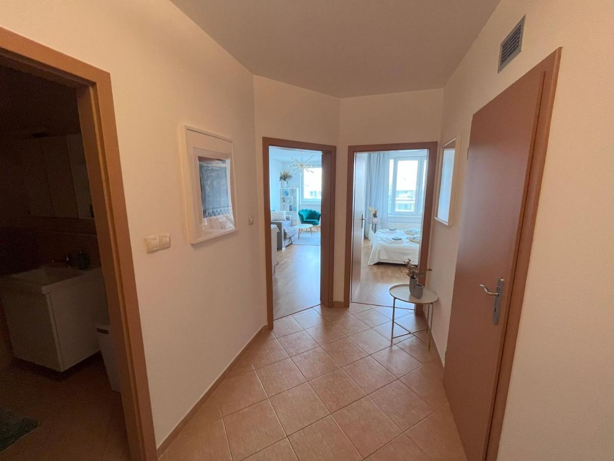 2 Room Apartment With Terrace, New Building, Jegeho Bratislava Extérieur photo