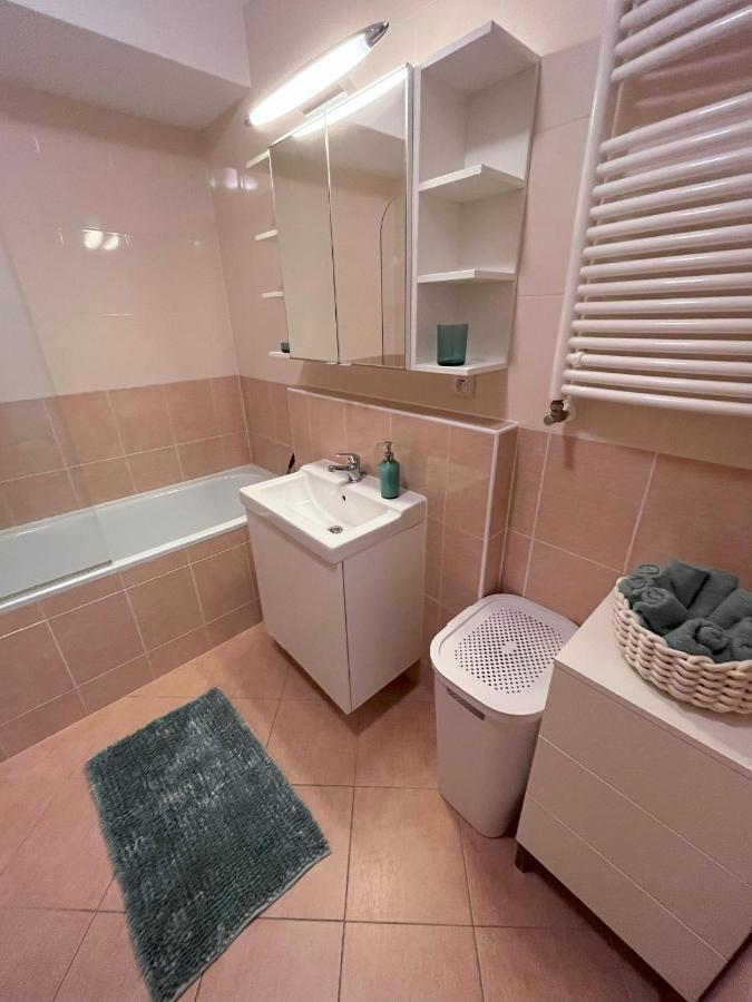 2 Room Apartment With Terrace, New Building, Jegeho Bratislava Extérieur photo