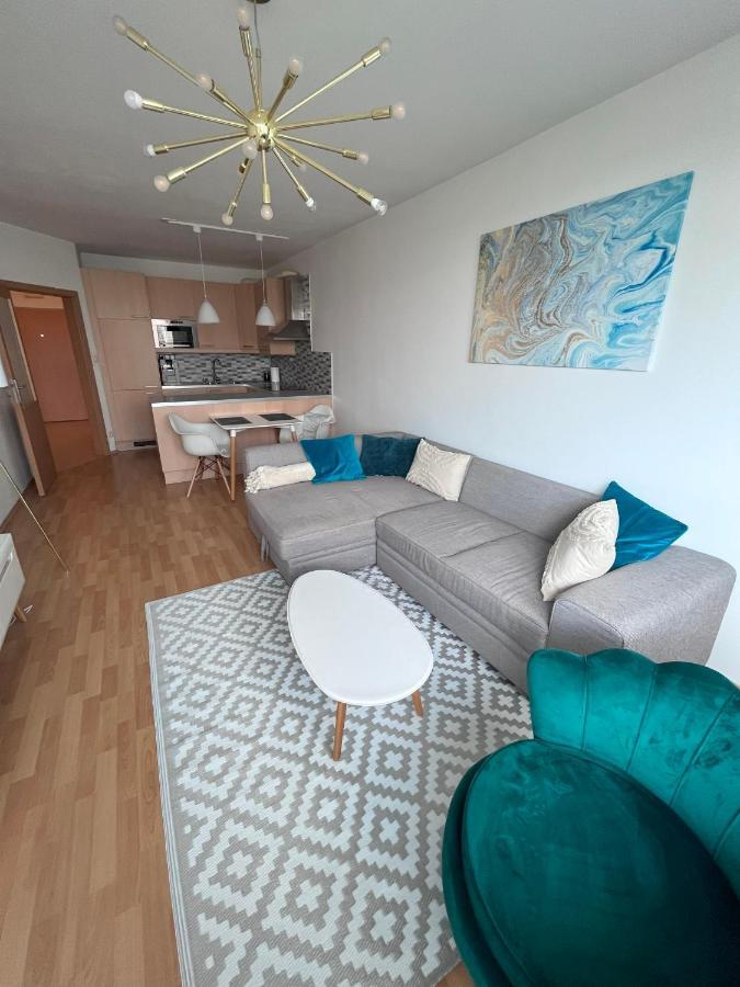 2 Room Apartment With Terrace, New Building, Jegeho Bratislava Extérieur photo