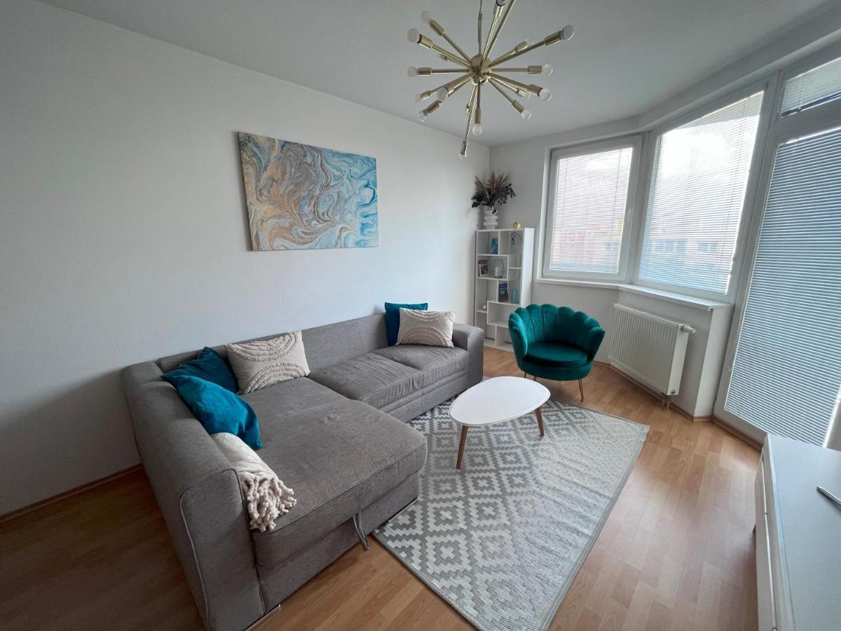 2 Room Apartment With Terrace, New Building, Jegeho Bratislava Extérieur photo