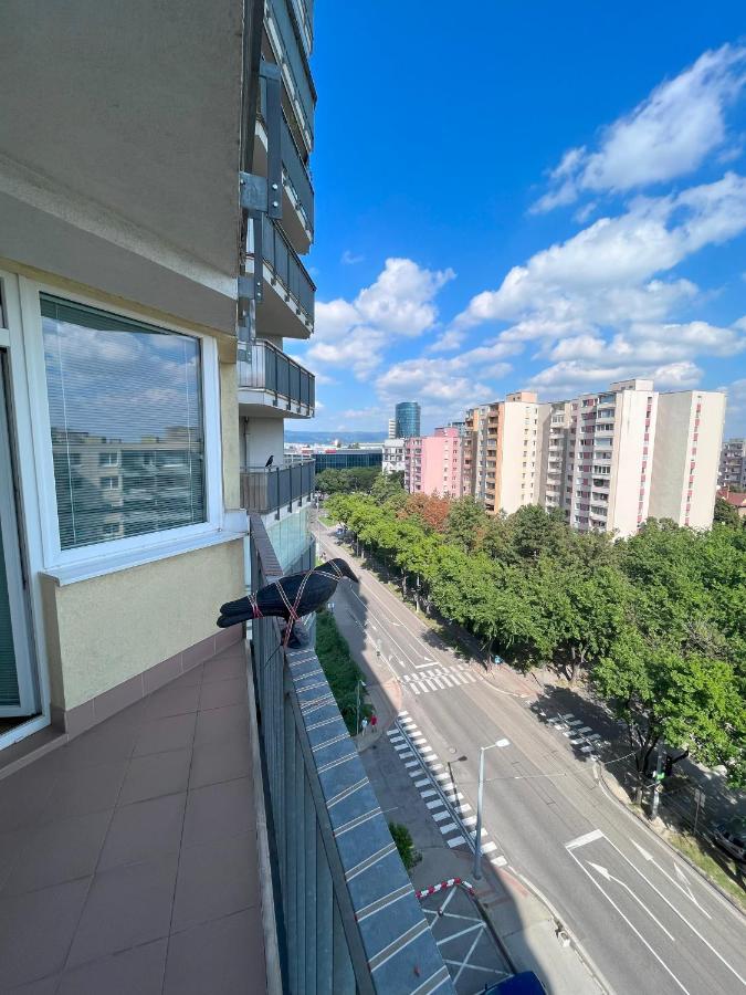 2 Room Apartment With Terrace, New Building, Jegeho Bratislava Extérieur photo