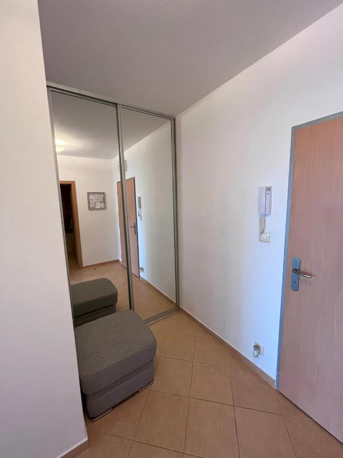 2 Room Apartment With Terrace, New Building, Jegeho Bratislava Extérieur photo